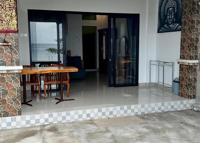 Dewata House 3*