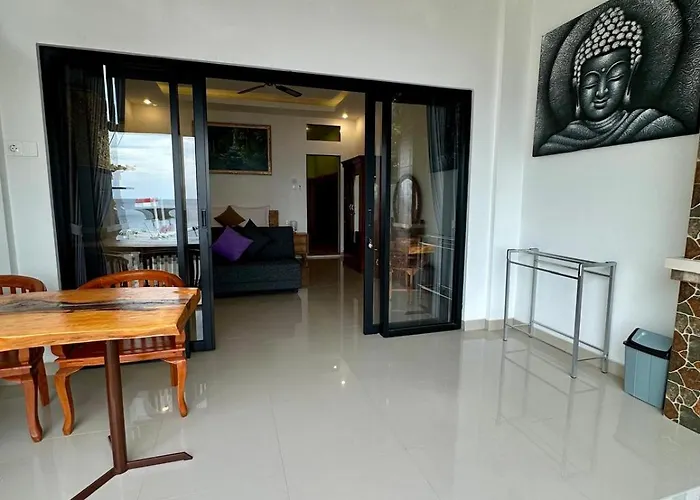 Dewata House 3*